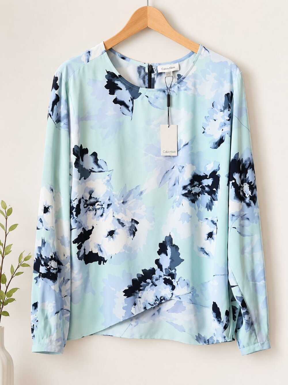 Calvin Klein NWT